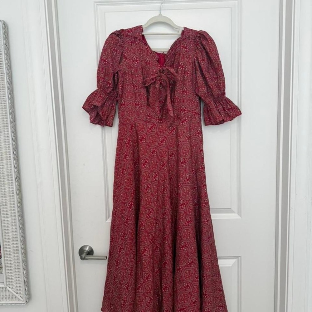 Red Paisley Puff Sleeve Tie Front Midi Dress — Size M (6-8) - Picture 4 of 8